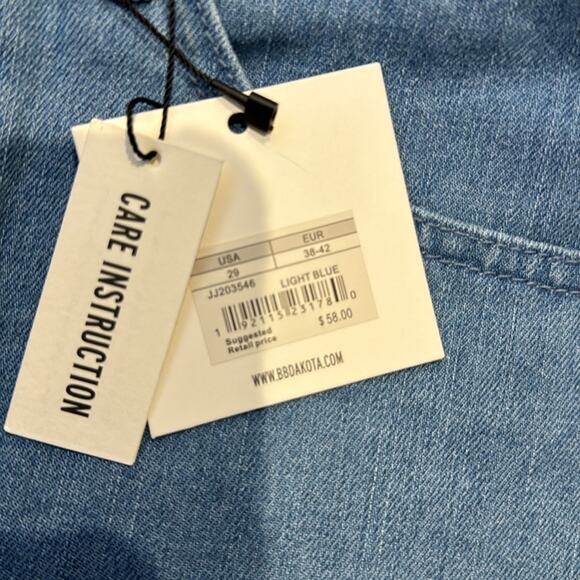 Jack by BB Dakota NWT High Rise Button Fly Denim Shorts. - Picture 4 of 10